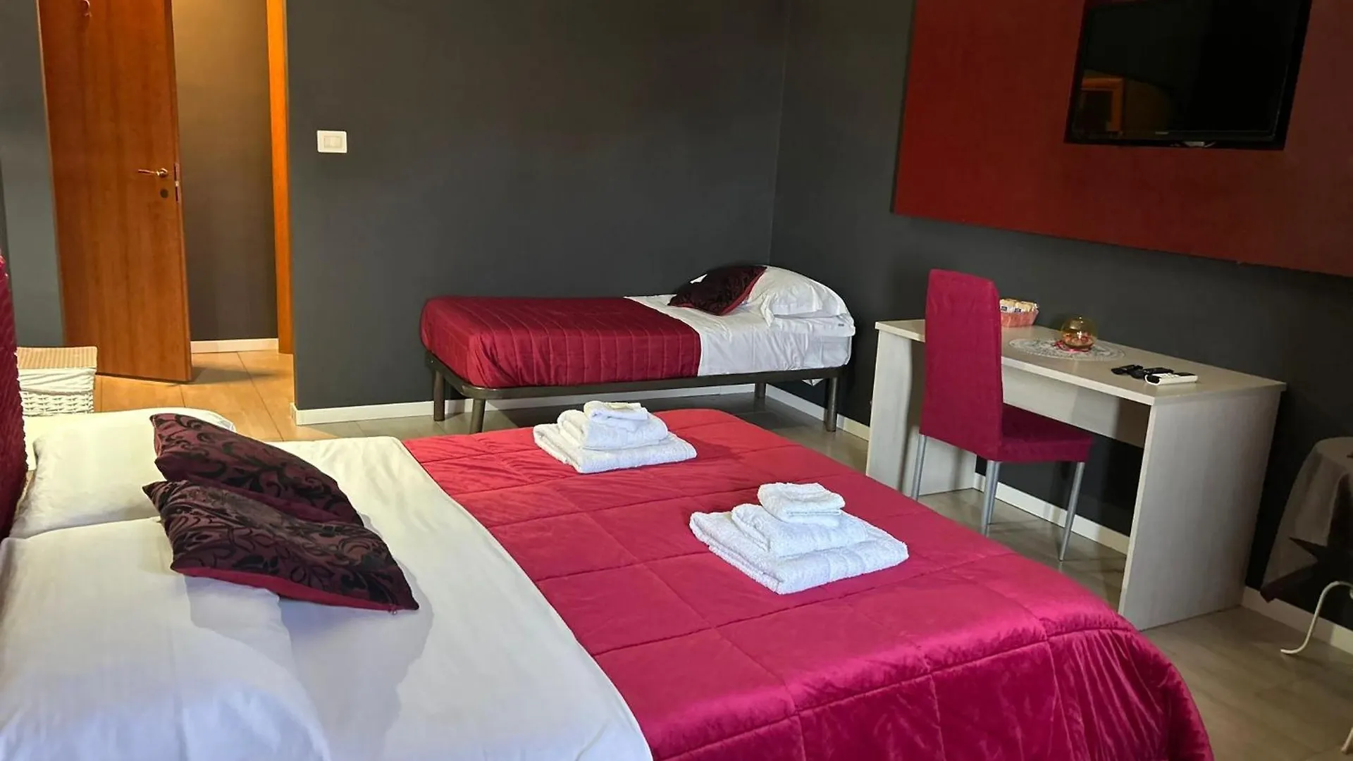 Vivendo Rooms 卡塔尼亚 住宿加早餐酒店